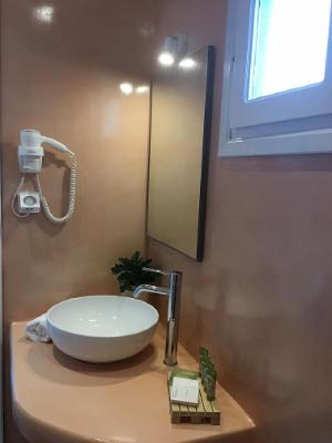 ランガス ヴィラス イメロヴィグリ 部屋 写真